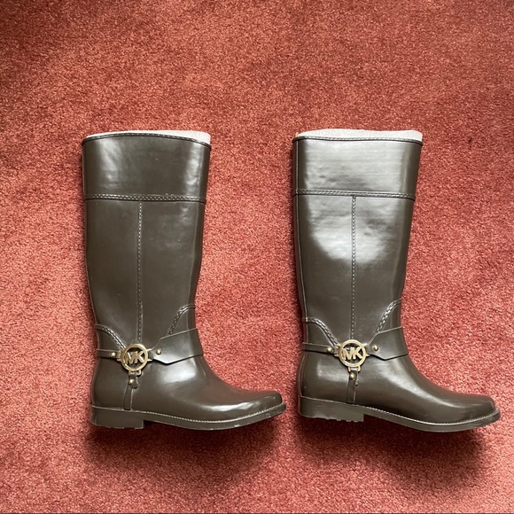 Michael Kors Harness Rubber Rainboots - Picture 3 of 6